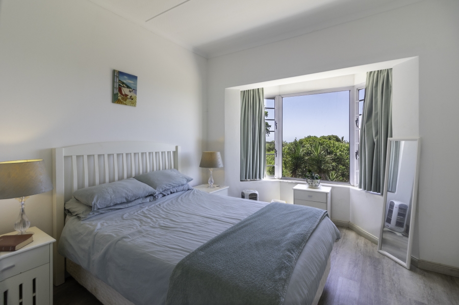 7 Bedroom Property for Sale in West Beach Eastern Cape